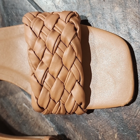 Steve Madden Shoes - Picture 2 of 6